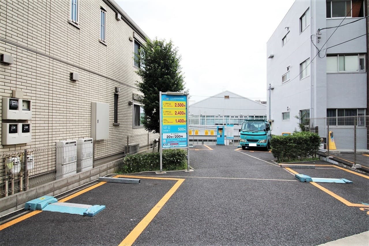 池尻セレクトハウス,コインパーキング